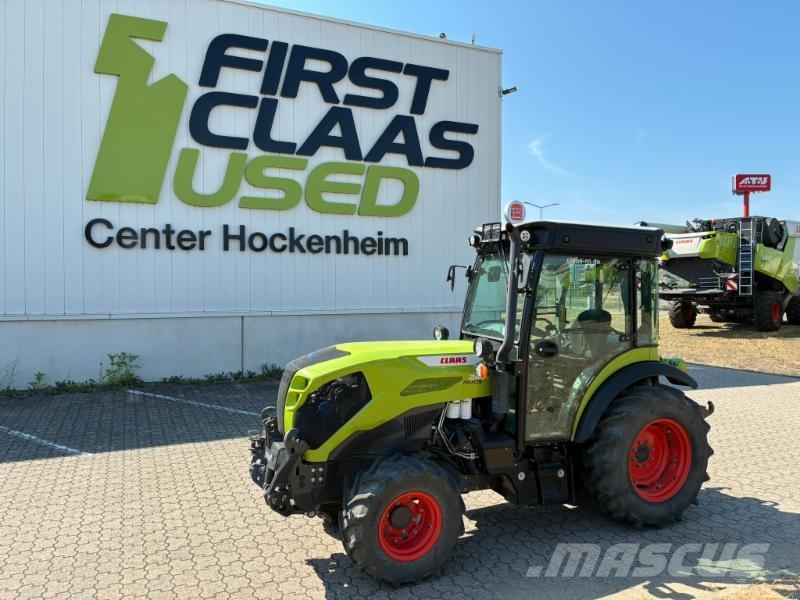 CLAAS NEXOS 240 S Stage V Tractoren