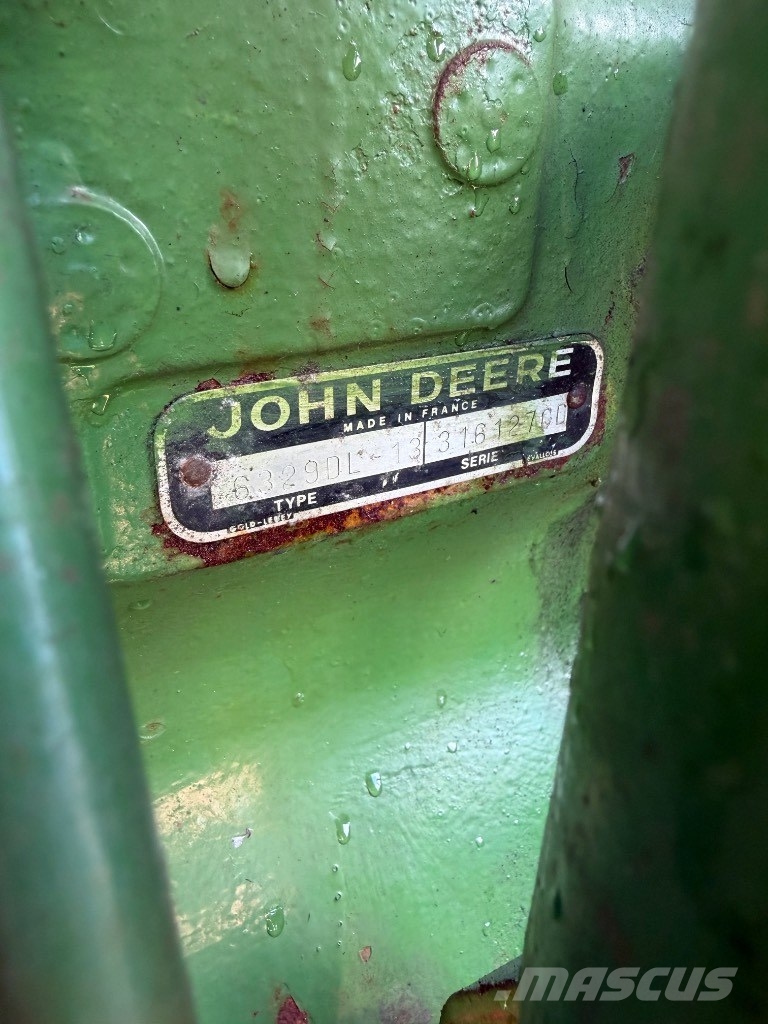 John Deere 3130 الجرارات