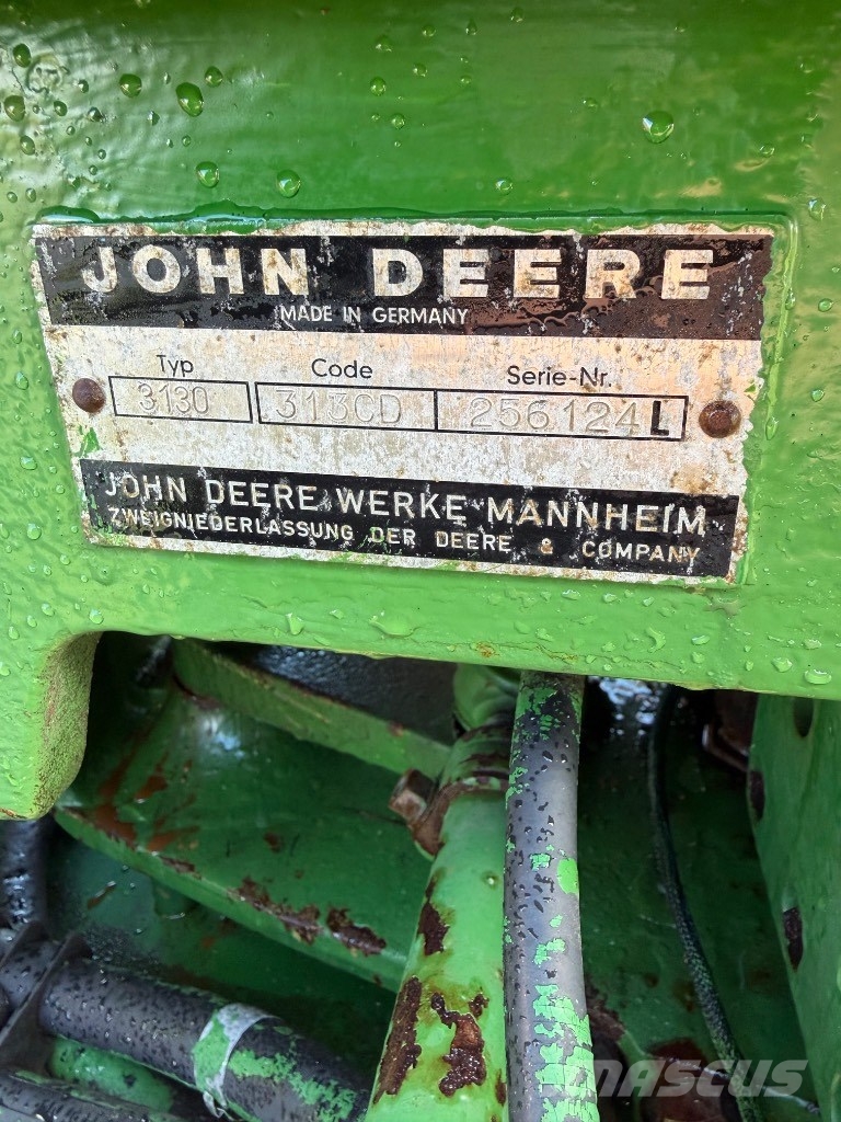John Deere 3130 الجرارات