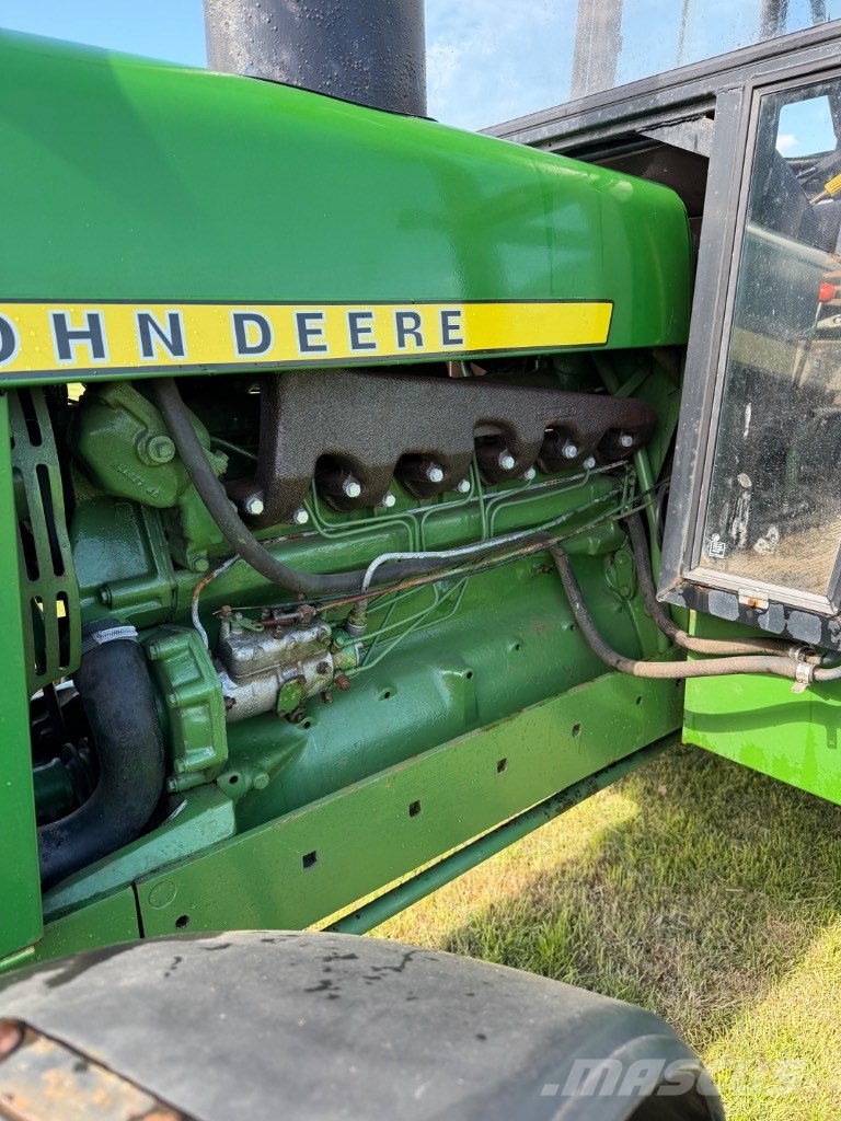 John Deere 3130 الجرارات