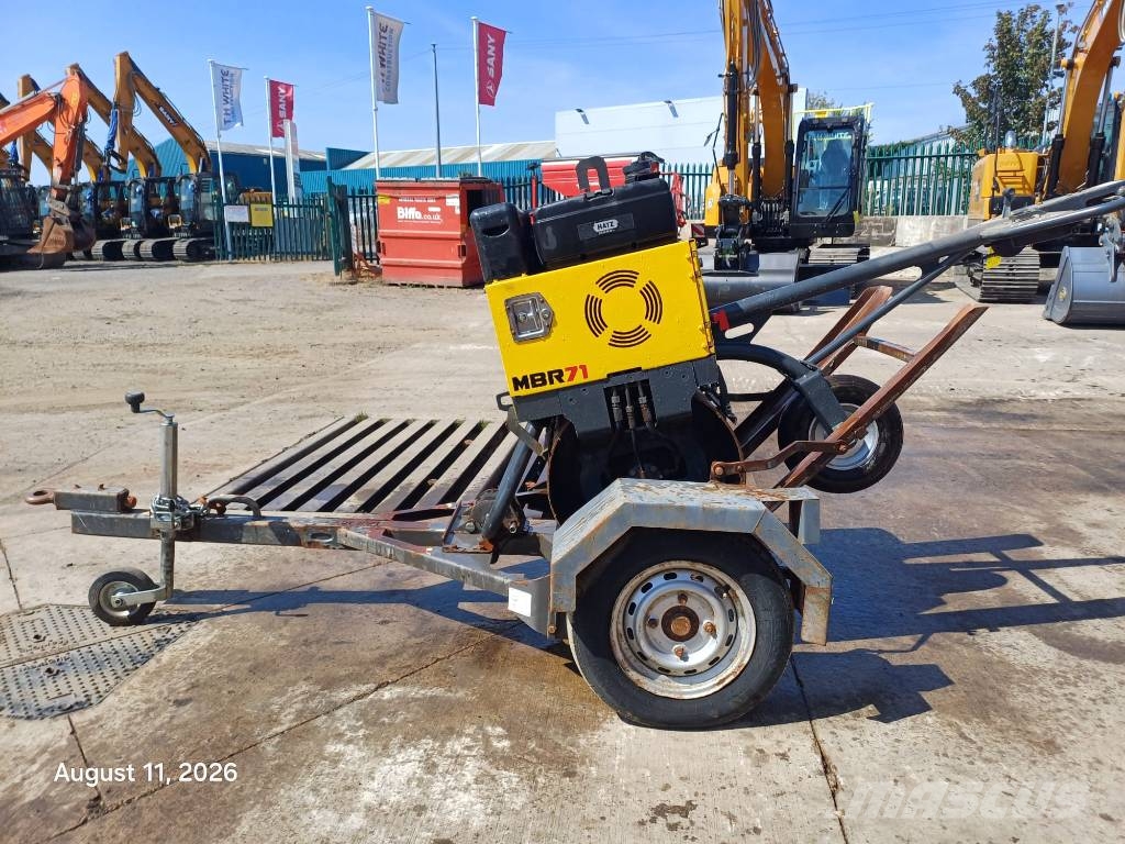 Mecalac MBR71 Roller & Trailer Еднобарабанни ролки