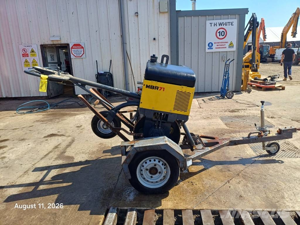 Mecalac MBR71 Roller & Trailer Еднобарабанни ролки