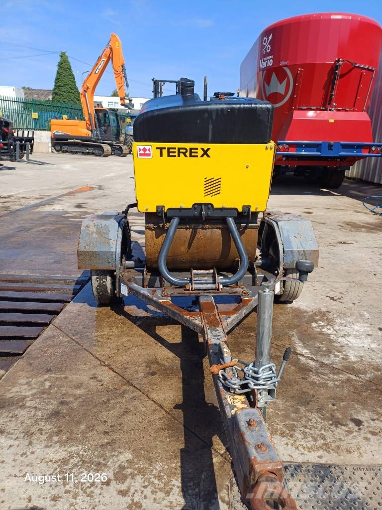 Mecalac MBR71 Roller & Trailer Еднобарабанни ролки