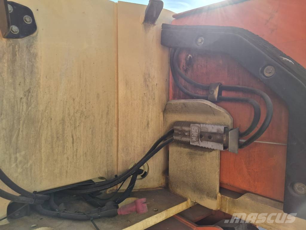 JLG M 600 JP Bomlifte med knækarm