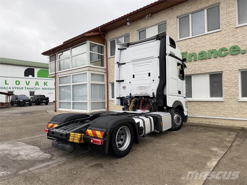 Mercedes-Benz Actros VIN 680 曳引機組件