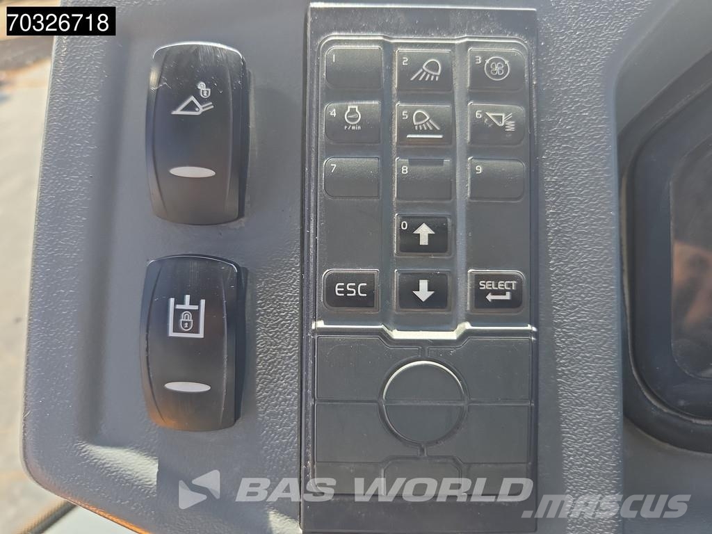 Volvo L30 G لوادر بعجل