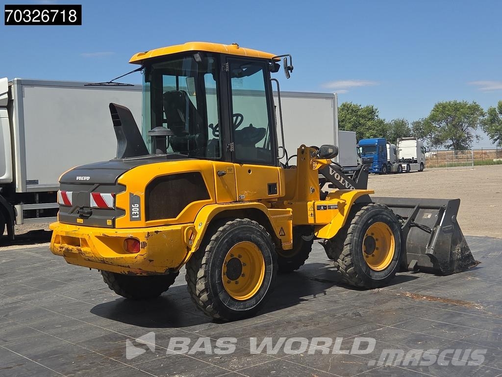 Volvo L30 G لوادر بعجل