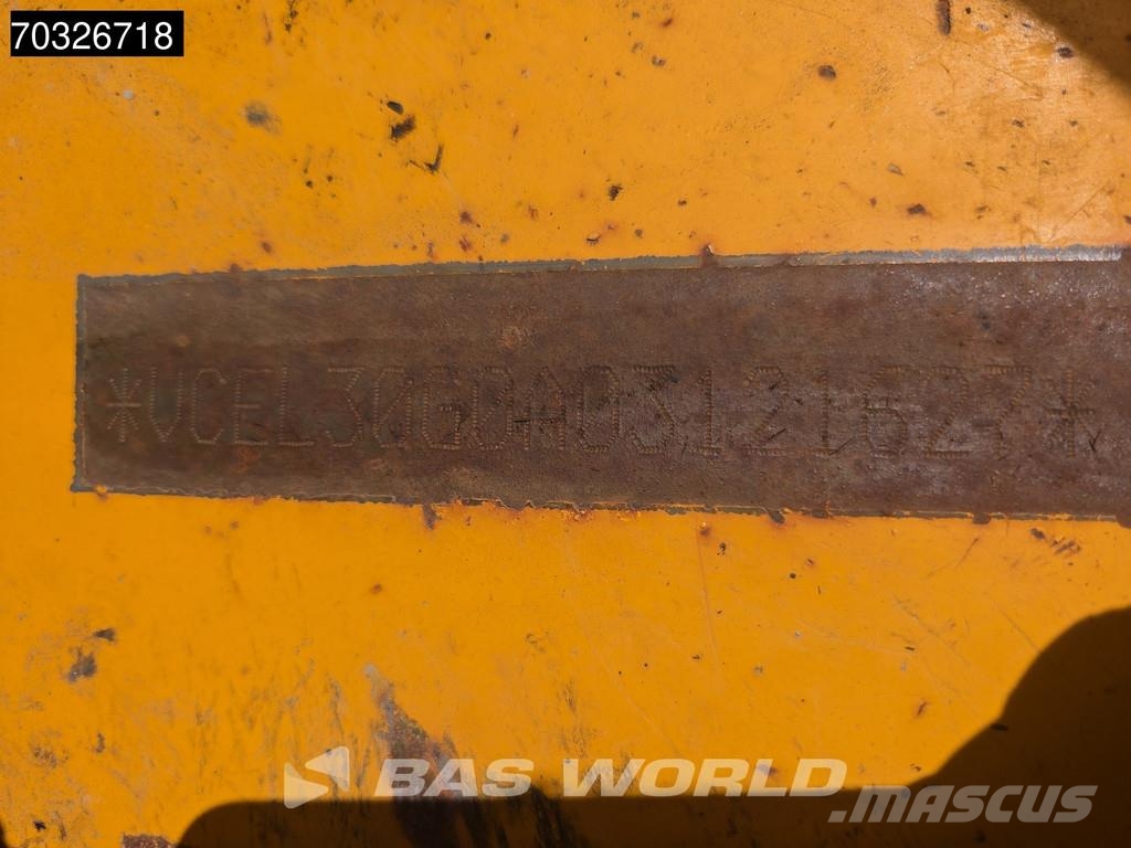 Volvo L30 G لوادر بعجل
