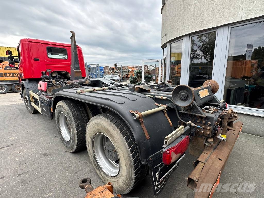 Scania P 400 吊鉤式起重車