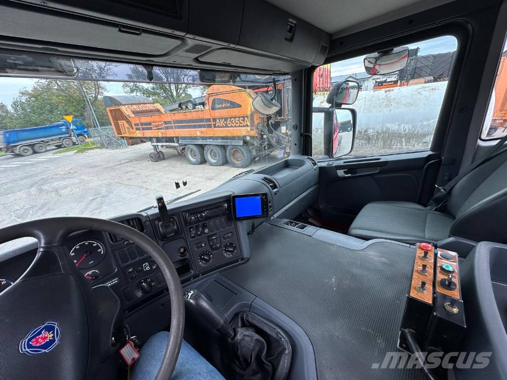 Scania P 400 吊鉤式起重車
