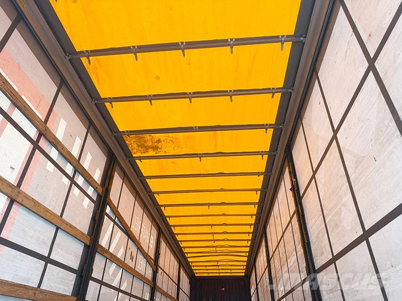 Krone Curtainsider / Planenauflieger Curtainsider semi-trailers