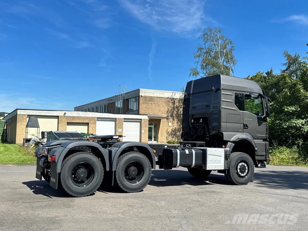 MAN TGS 33.540 MAN TGS 33.540 6x6 BB SA 曳引機組件