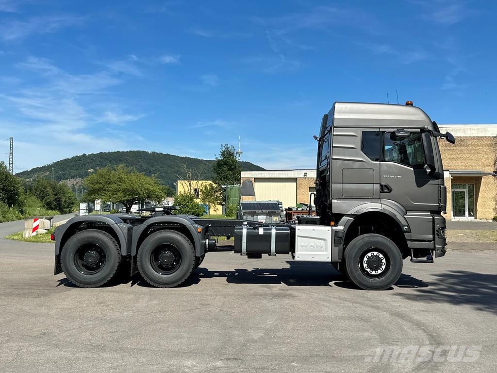MAN TGS 33.540 MAN TGS 33.540 6x6 BB SA 曳引機組件
