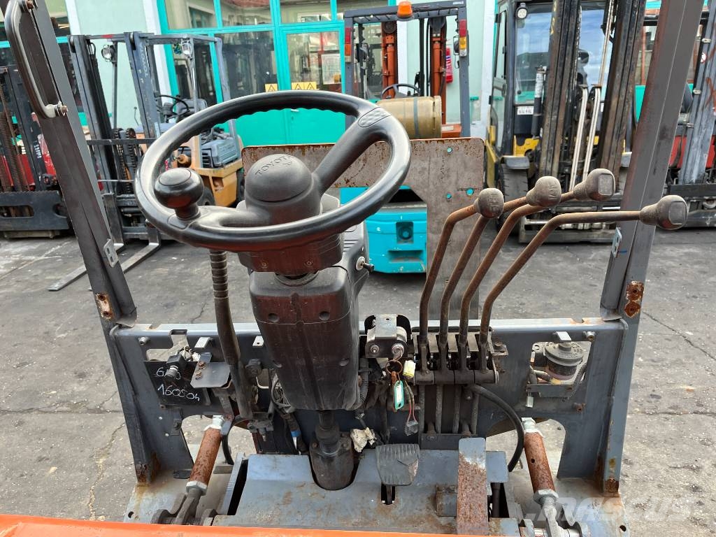 Toyota 5 FBF 25 V-4201 OB Elektriniai šakiniai krautuvai