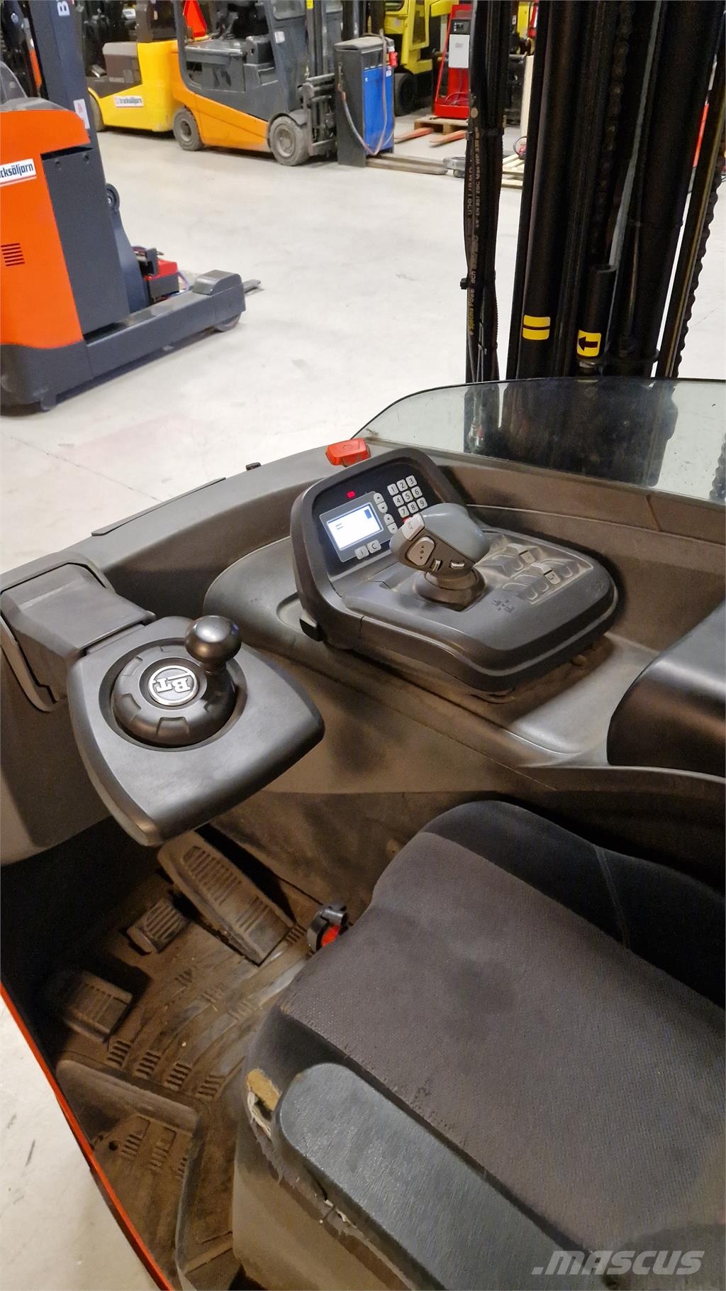 BT RRE140E Річ-трак із високим підйомом