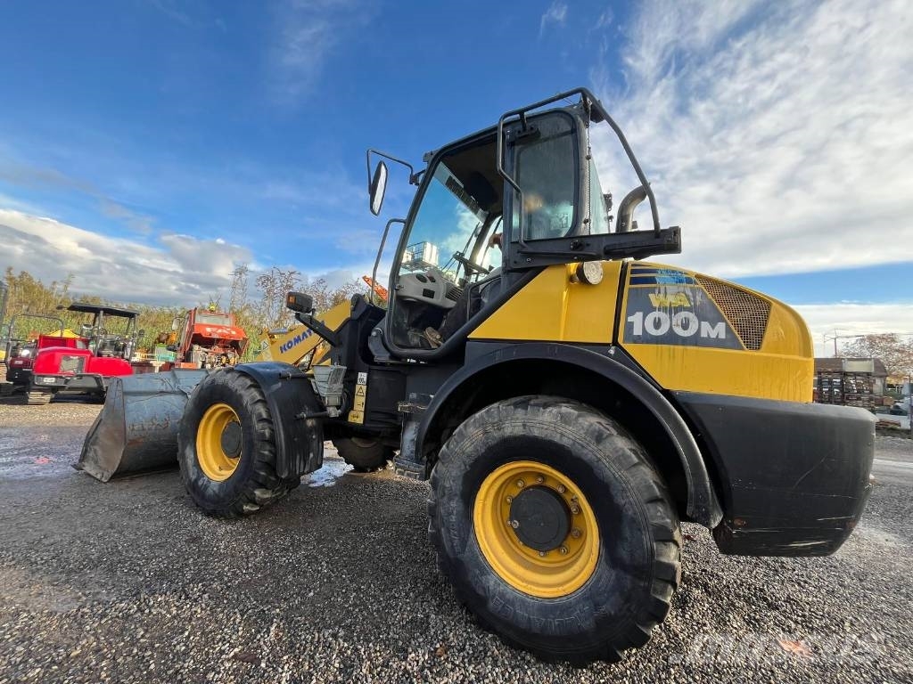 Komatsu WA 100 M Rataslaadurid