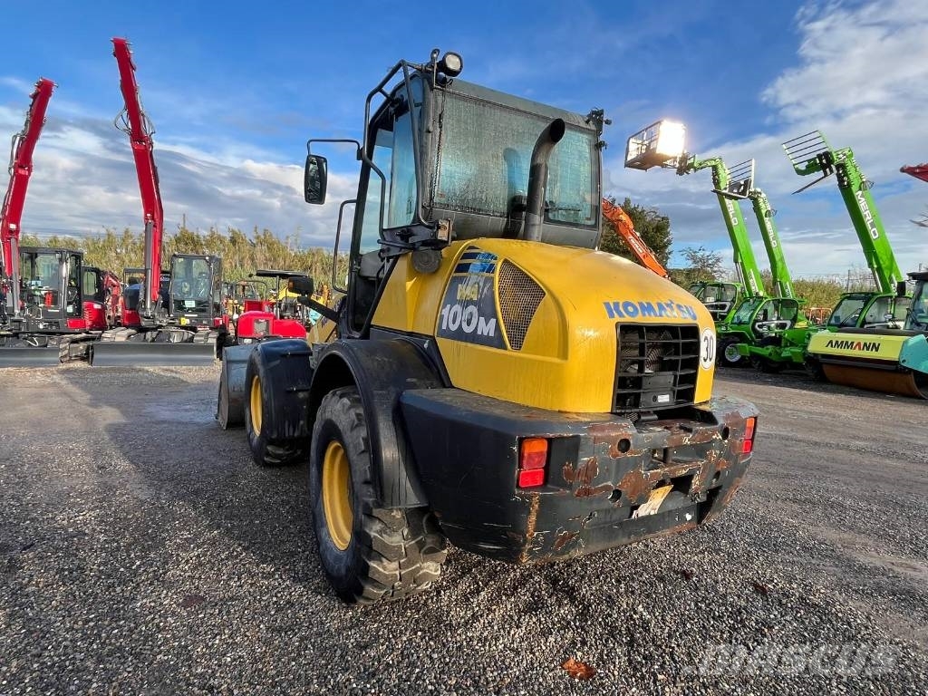 Komatsu WA 100 M Rataslaadurid