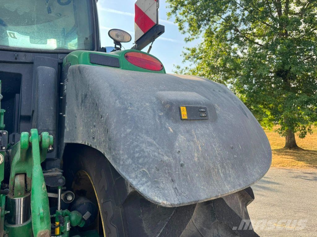 John Deere 6R 195 Traktory