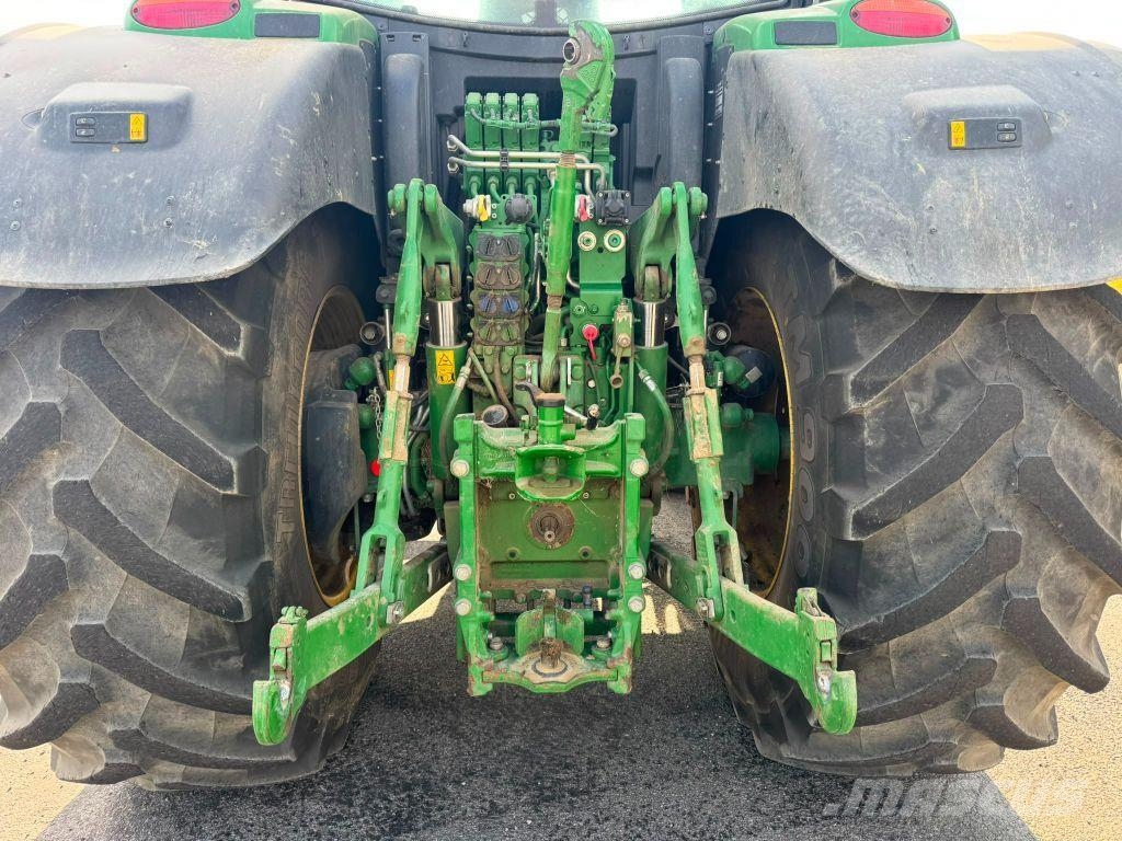 John Deere 6R 195 Traktori