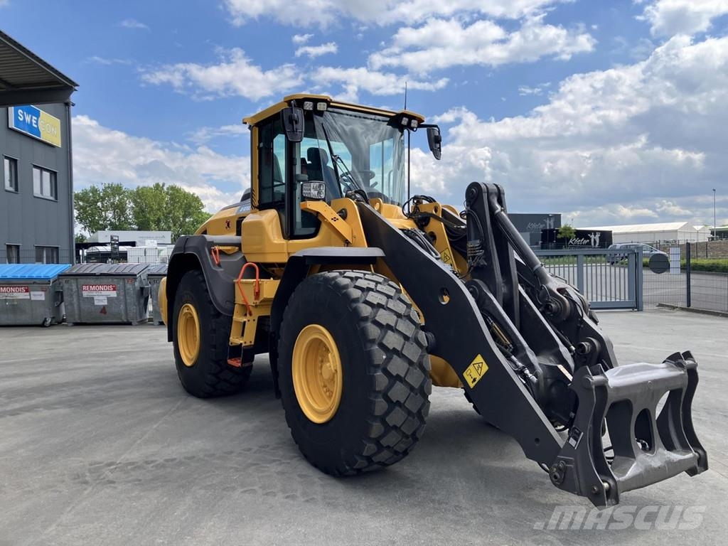 Volvo L110H 輪胎式裝載機