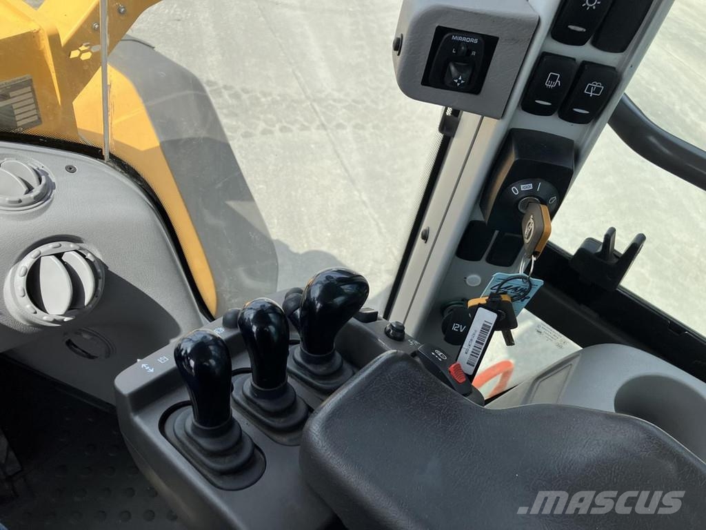 Volvo L110H 輪胎式裝載機