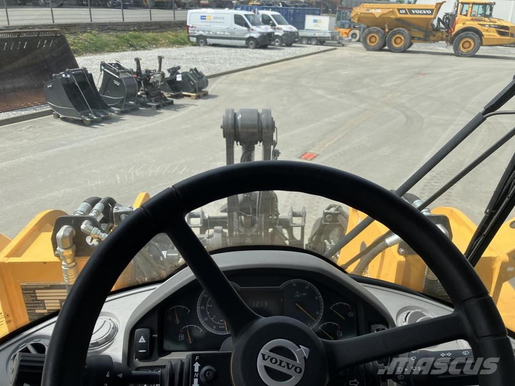 Volvo L110H 輪胎式裝載機