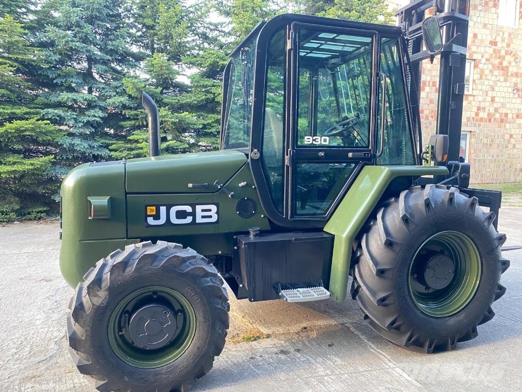 JCB 930 شاحنات الطرق الوعرة