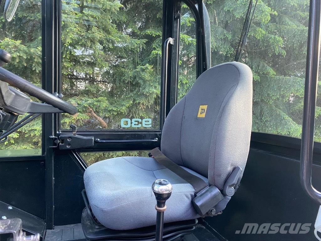 JCB 930 شاحنات الطرق الوعرة