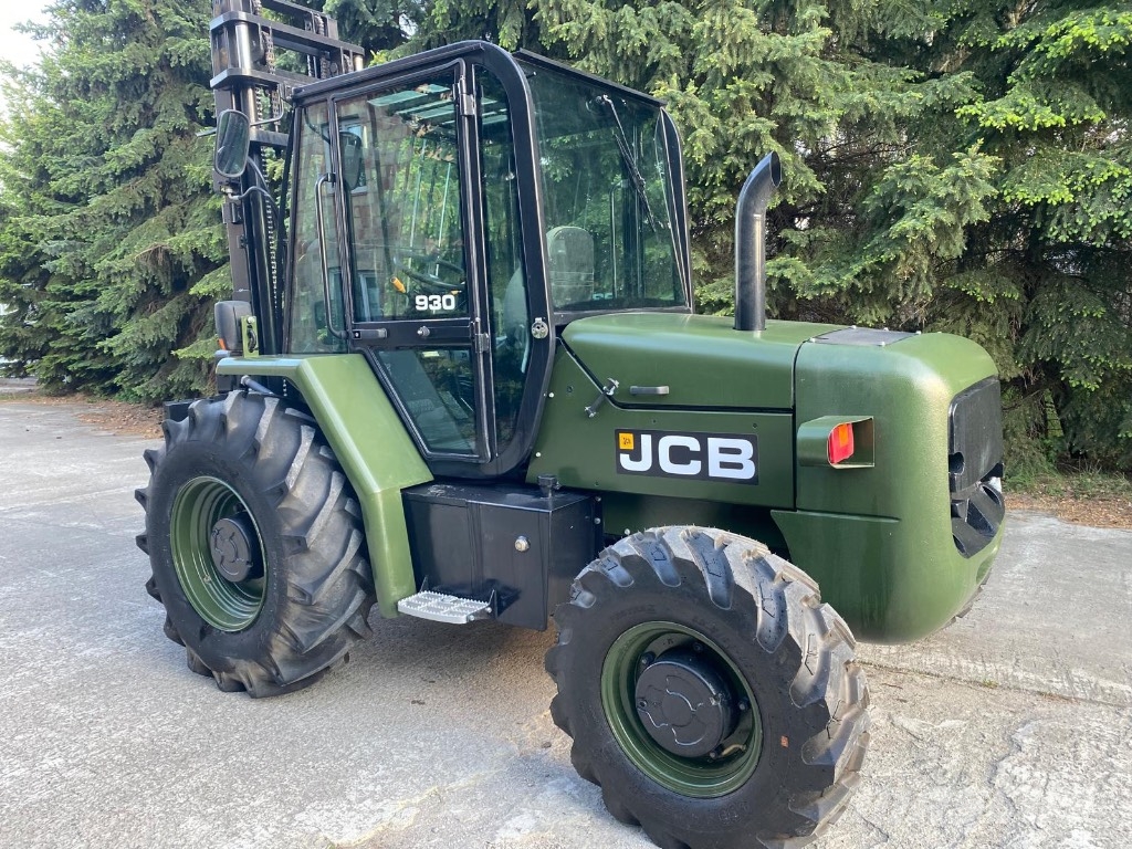 JCB 930 شاحنات الطرق الوعرة