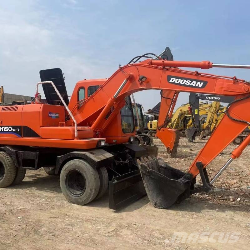 Doosan DH 150 W-7 Ekskavatori uz riteņiem
