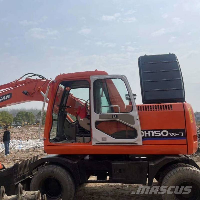 Doosan DH 150 W-7 Ekskavatori uz riteņiem