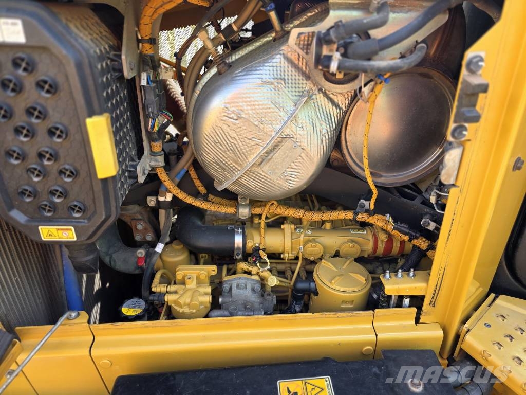 CAT D 5 LGP Buldožeri gusjeničari