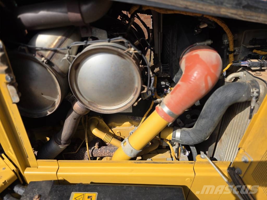 CAT D 5 LGP Buldožeri gusjeničari