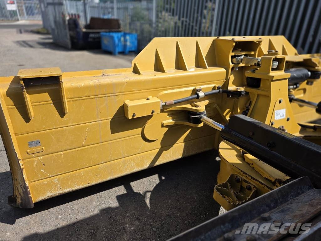 CAT D 5 LGP Buldožeri gusjeničari