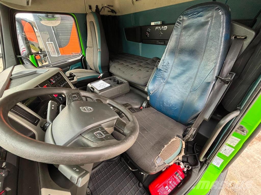 Volvo FM 370 6x2*4 RETARDER / SUPRA 850 / BOX L=7469 mm Camiones con temperatura controlada
