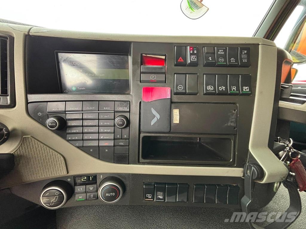 Volvo FM 370 6x2*4 RETARDER / SUPRA 850 / BOX L=7469 mm Camiones con temperatura controlada