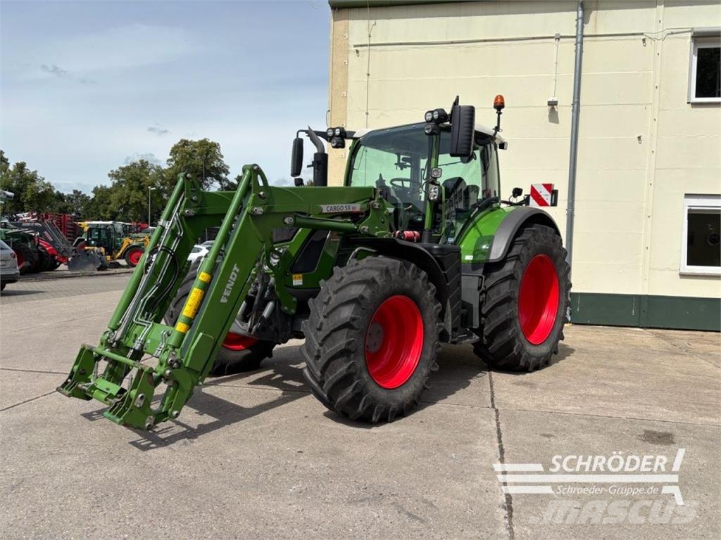 Fendt 718 GEN6 PROFI PLUS + CARGO 5X/90 Tractoare