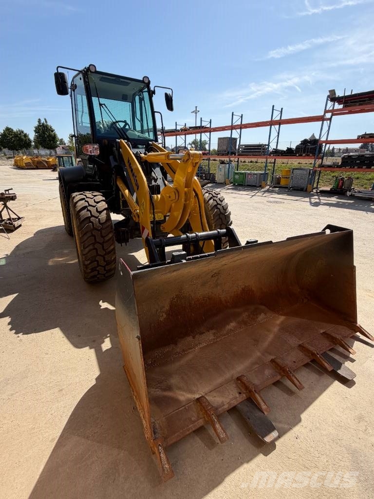 Komatsu WA100M-8 Miniładowarki