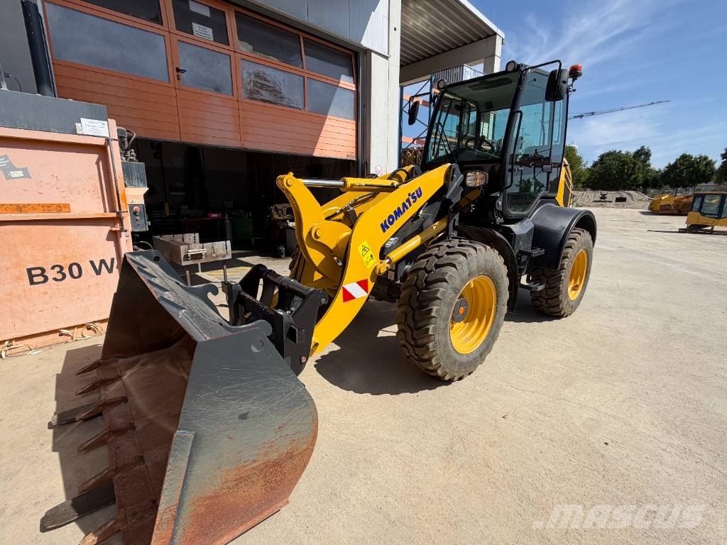 Komatsu WA100M-8 Miniładowarki