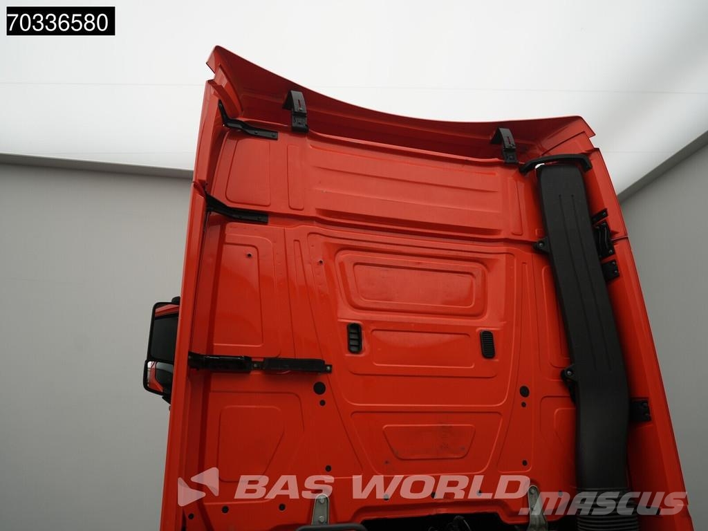 Mercedes-Benz Actros 1851 4X2 BigSpace Mega APK 04-2027 2x Tanks Tahače