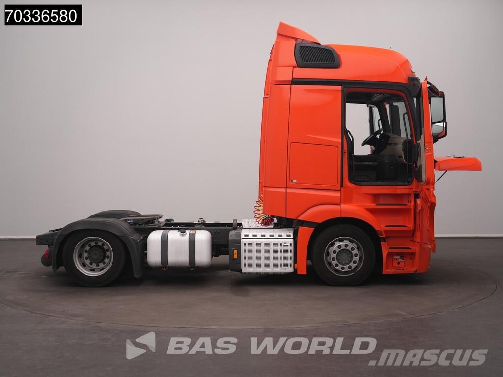 Mercedes-Benz Actros 1851 4X2 BigSpace Mega APK 04-2027 2x Tanks Tahače