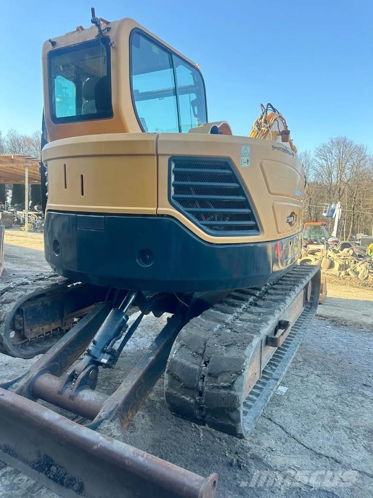 Hyundai Koparka HYUNDAI ROBEX 80 80CR-9 Pásová rýpadla