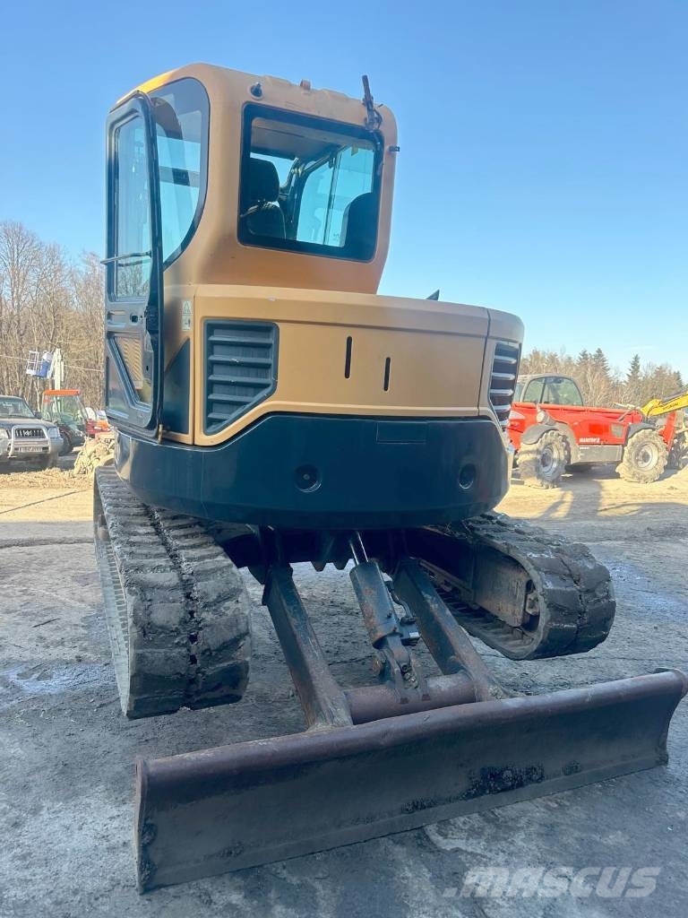Hyundai Koparka HYUNDAI ROBEX 80 80CR-9 Pásová rýpadla