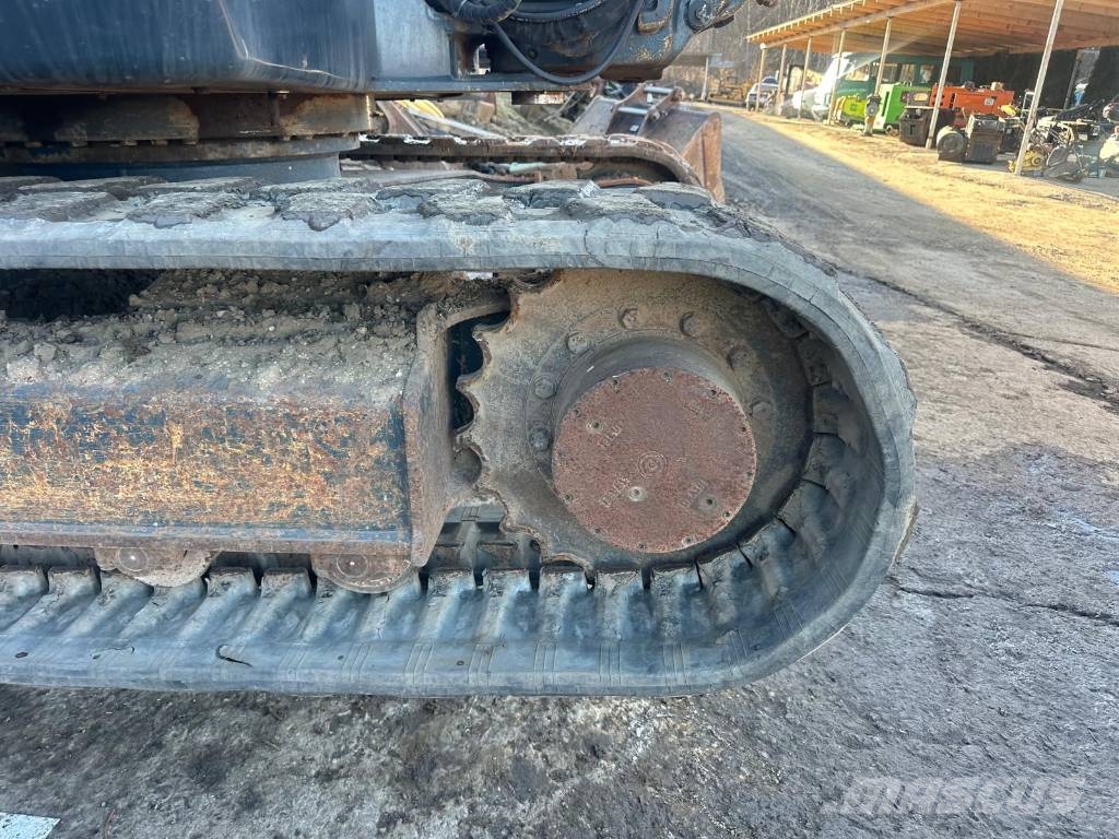 Hyundai Koparka HYUNDAI ROBEX 80 80CR-9 Pásová rýpadla