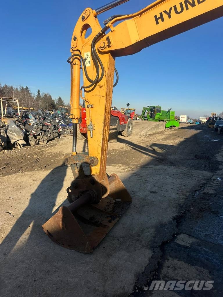 Hyundai Koparka HYUNDAI ROBEX 80 80CR-9 Pásová rýpadla