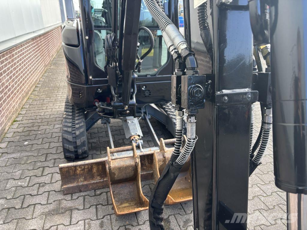 Takeuchi TB325R + Compact Tilt tiltrotator Miniescavadeiras < 7t (Mini escavadeiras)