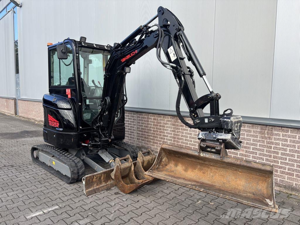 Takeuchi TB325R + Compact Tilt tiltrotator Miniescavadeiras < 7t (Mini escavadeiras)