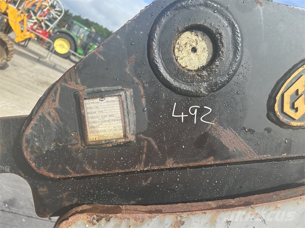 CASE CX 130 D Rupsgraafmachines