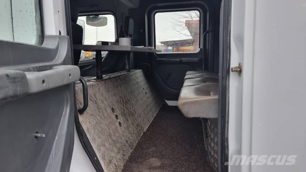 Mercedes-Benz 1018 Sunkvežimiai su dengtu kėbulu