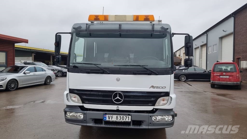 Mercedes-Benz 1018 Sunkvežimiai su dengtu kėbulu